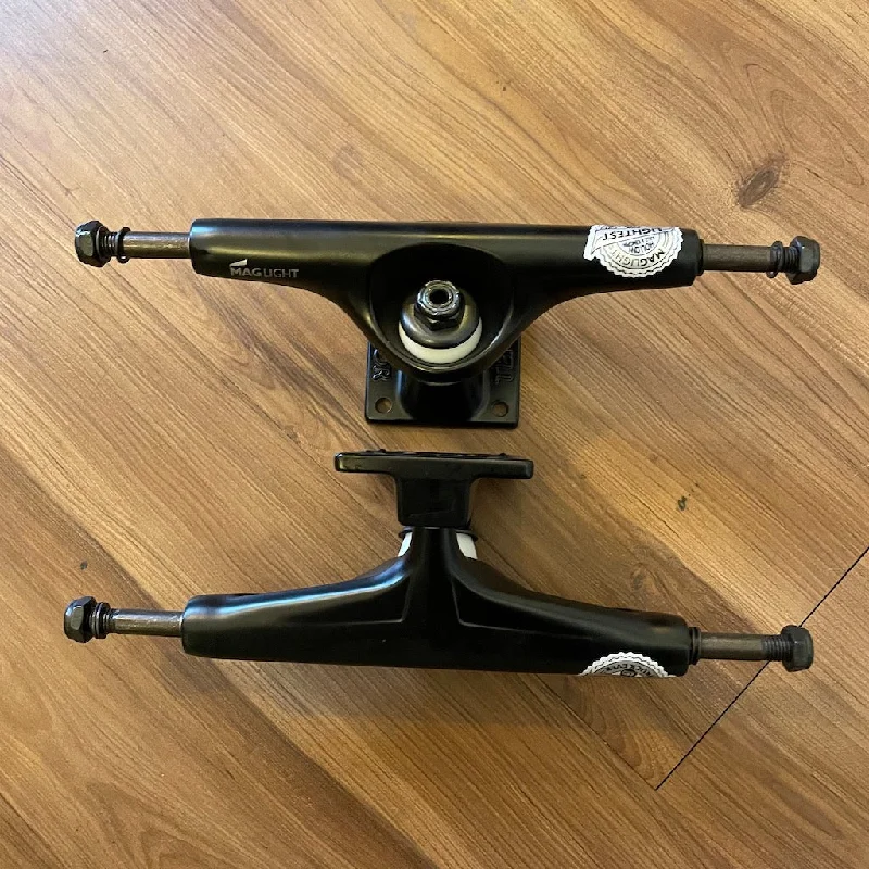 TENSOR - Mag Light Black Skateboard Trucks